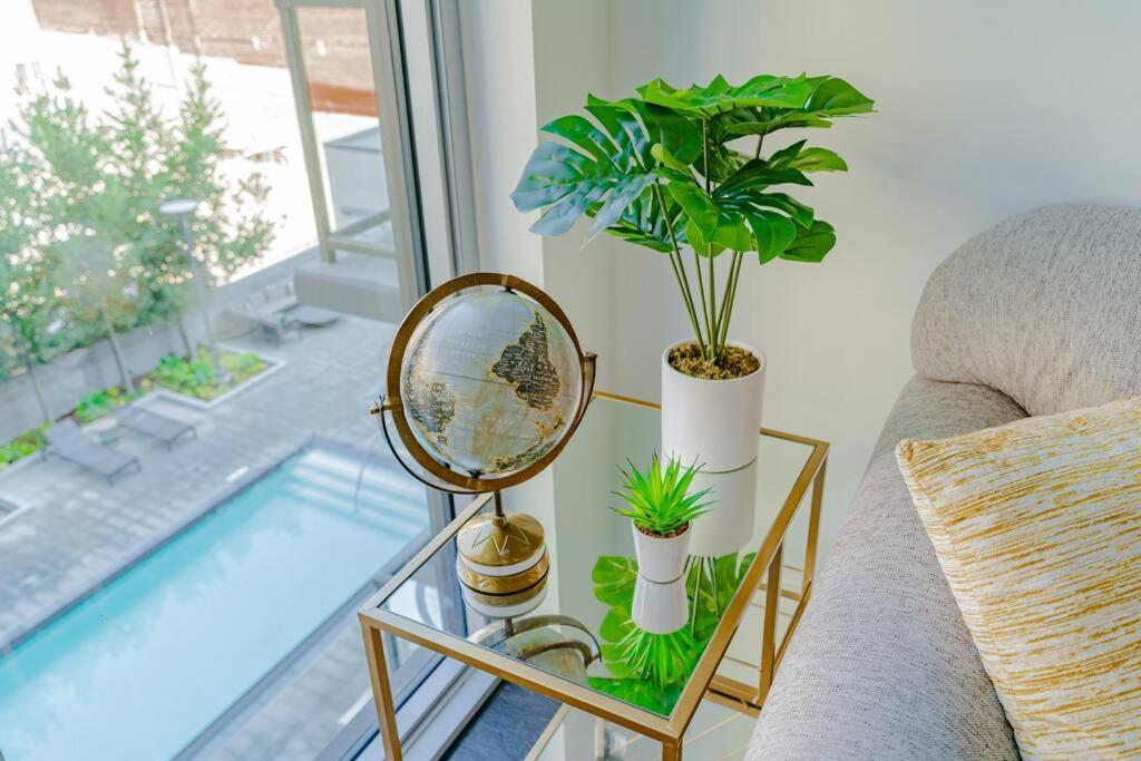 Downtown Paradise Escape With 2 Pools / Hot Tubs Apartment Los Angeles Bagian luar foto