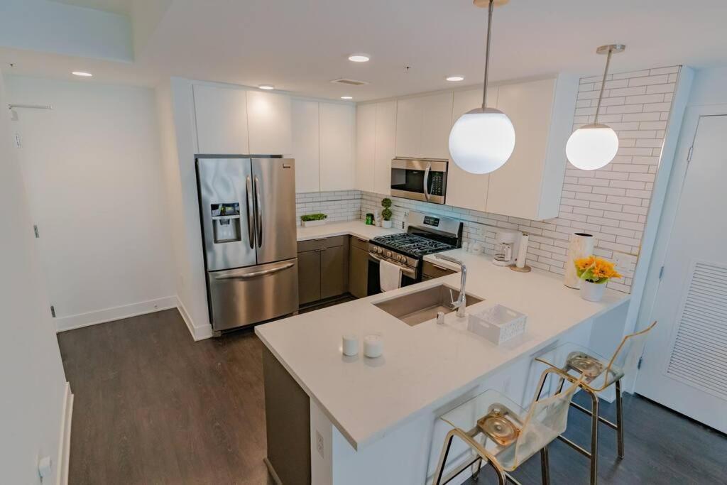 Downtown Paradise Escape With 2 Pools / Hot Tubs Apartment Los Angeles Bagian luar foto