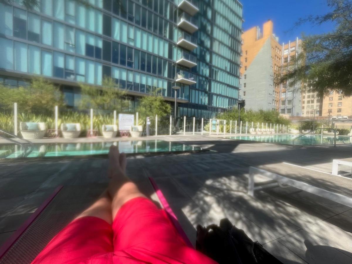 Downtown Paradise Escape With 2 Pools / Hot Tubs Apartment Los Angeles Bagian luar foto